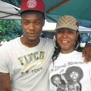 Meet your Posher, Renata